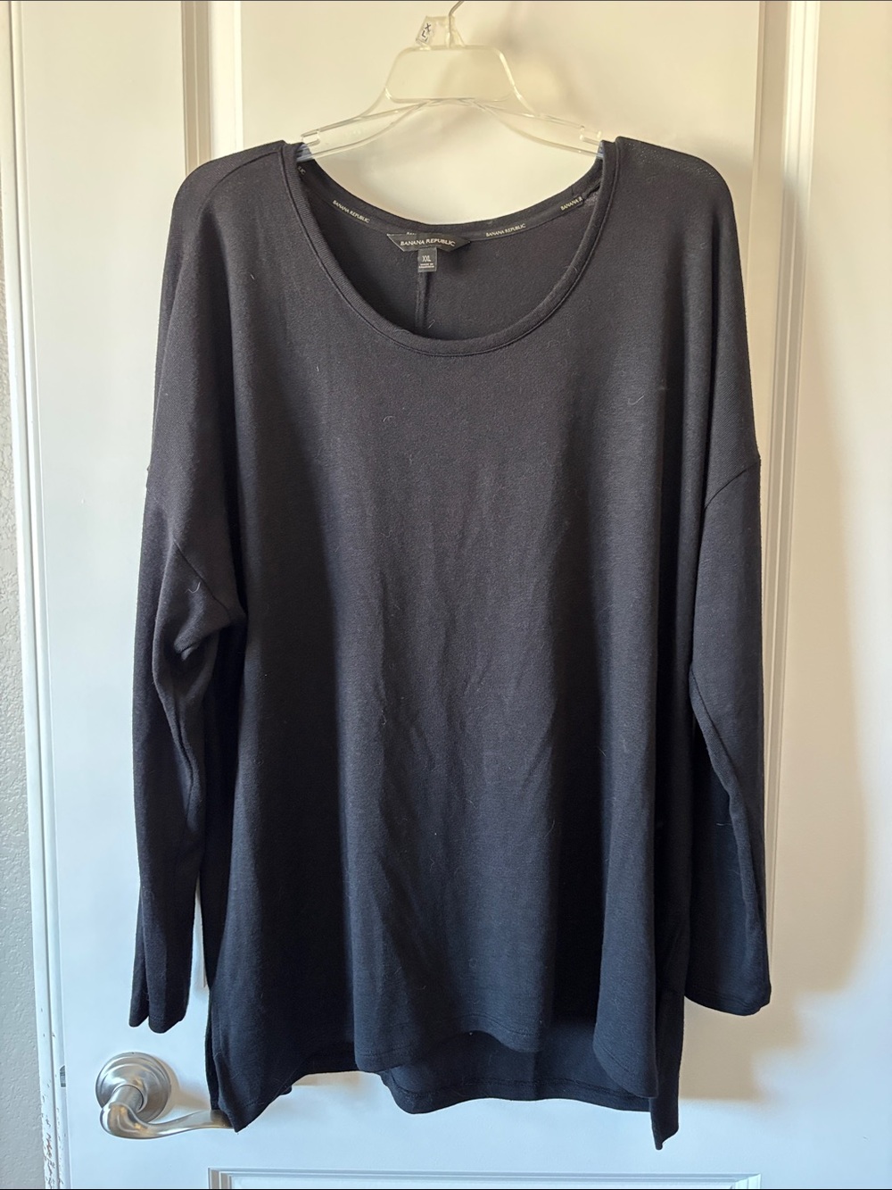 Banana Republic Long Sleeve Scoop Neck Pullover